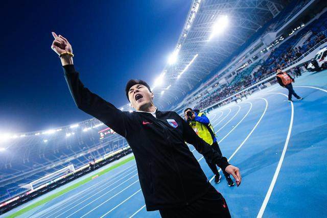 竞技宝官网-保级经验助李玮锋上台 复制天海“电吹风式”模式？